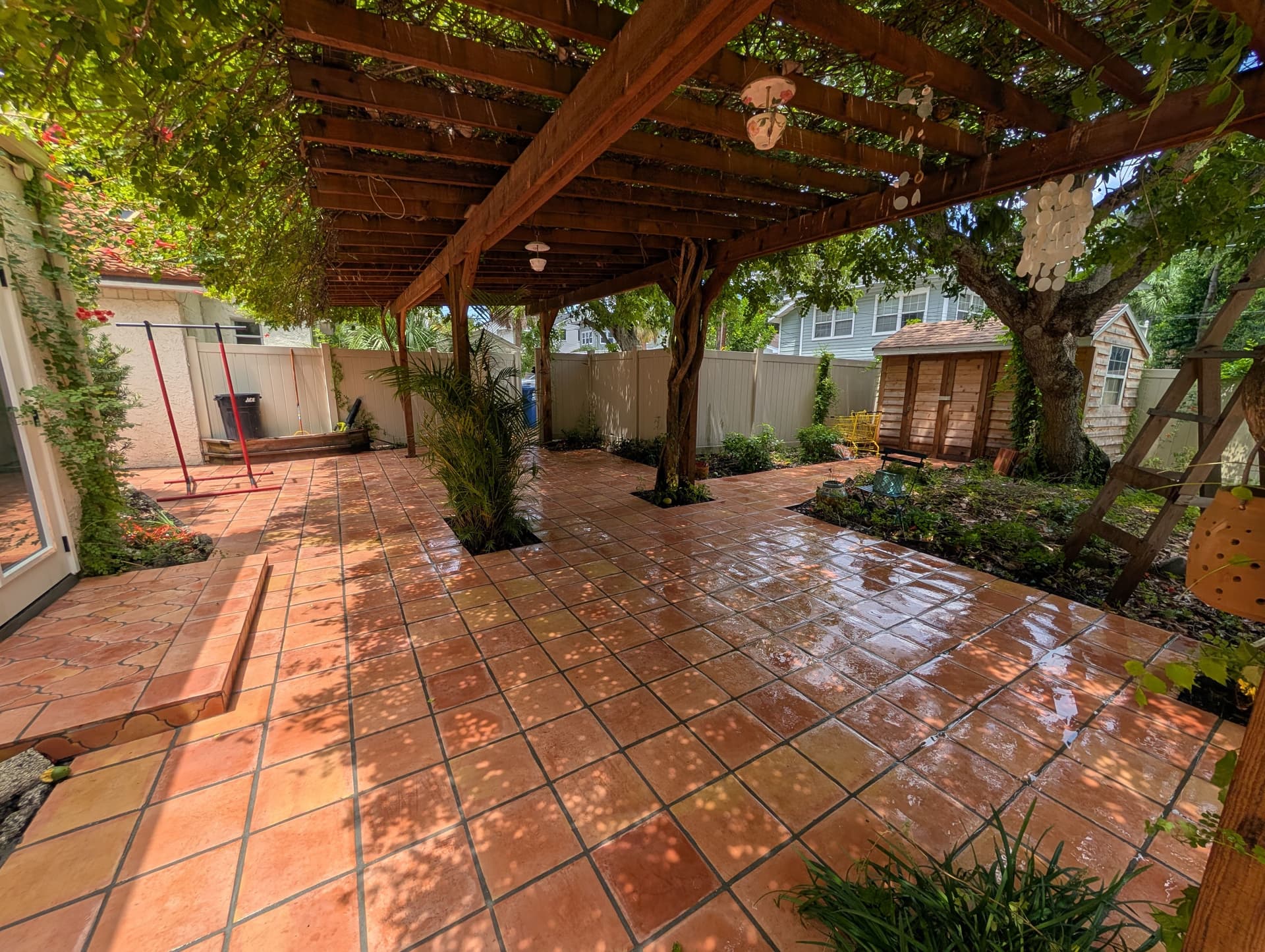 Gallery photos for St. Pete Courtyard Patio Pressure Washing and Cleanup: Image #3