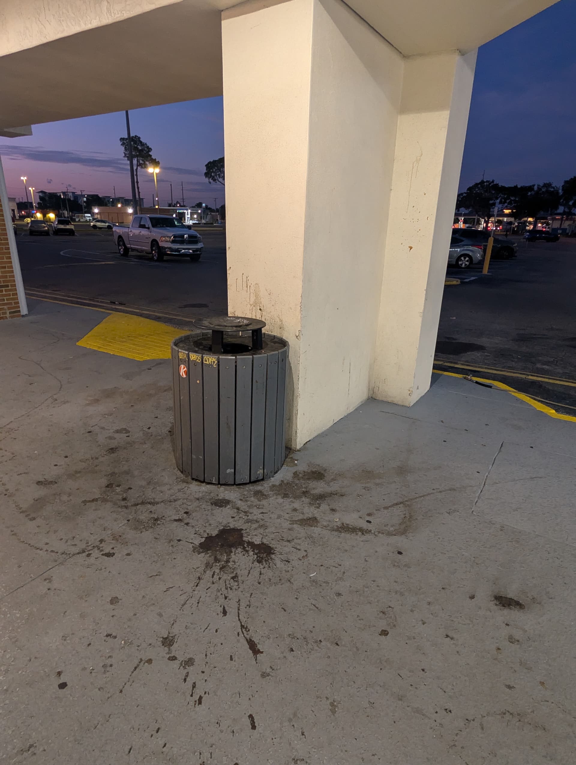 Gallery photos for Storefront Pressure Washing and Window Cleaning at Tampa TJ Maxx: Image #2