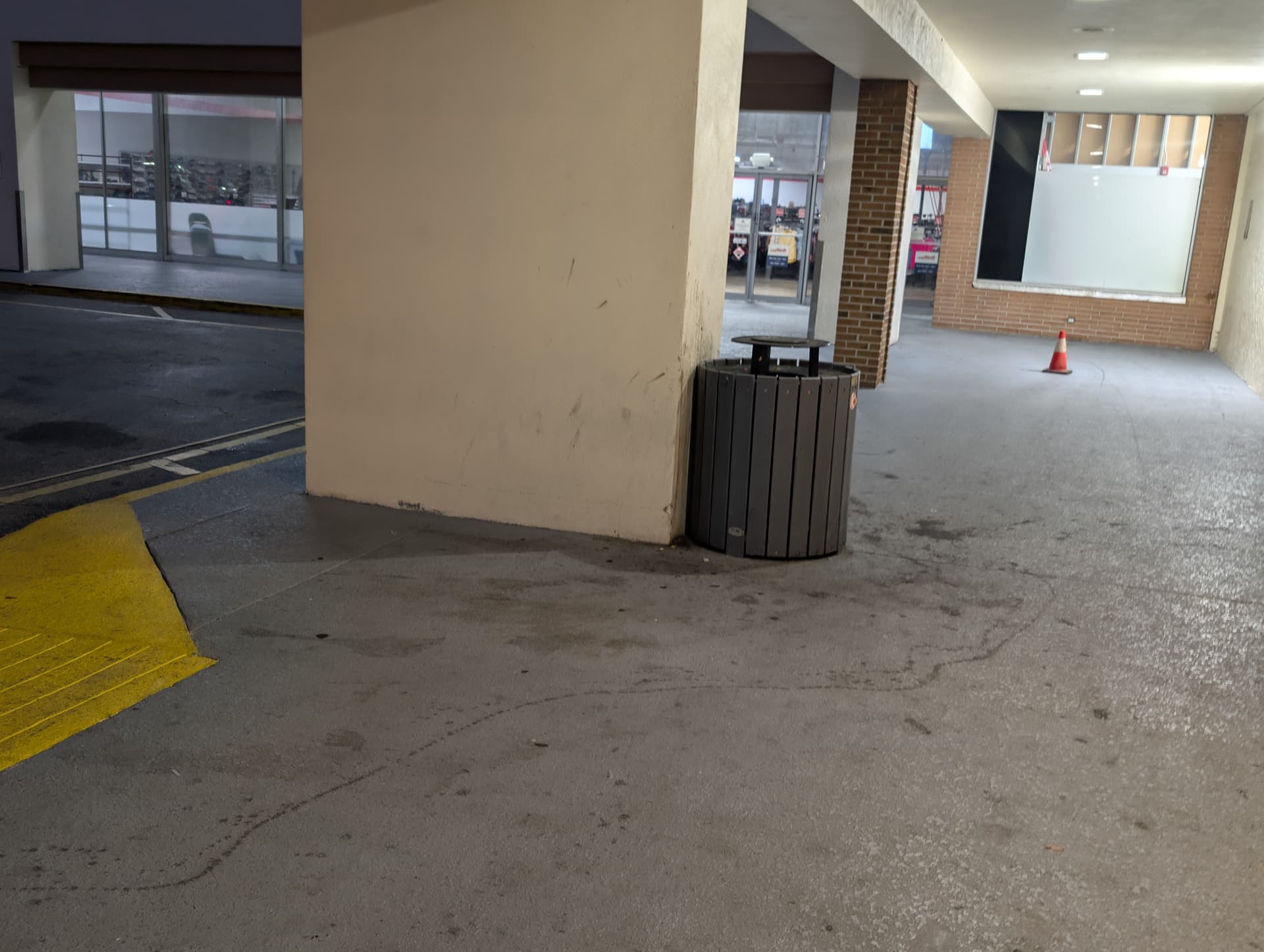 Gallery photos for Storefront Pressure Washing and Window Cleaning at Tampa TJ Maxx: Image #3